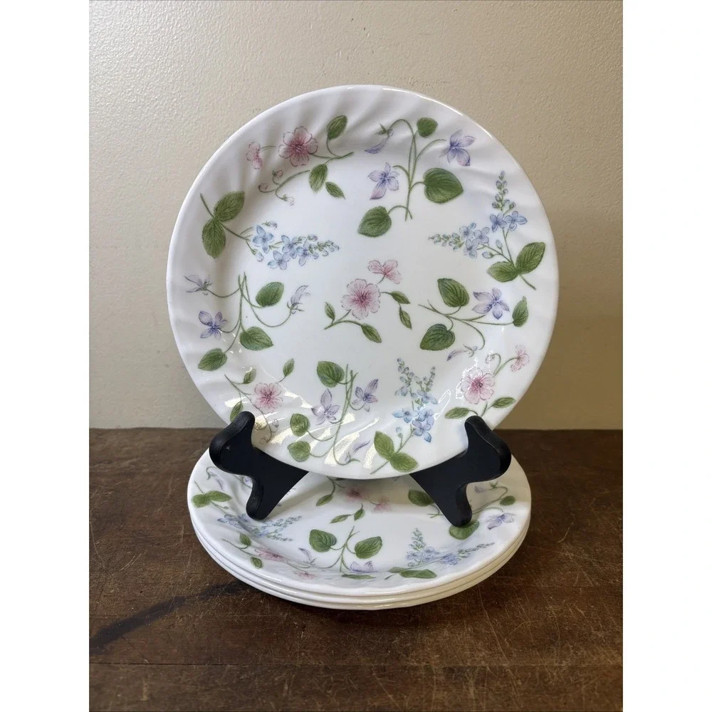 SET OF 4 CORELLE DELICATE ARRAY SALAD PLATES 7 1/4